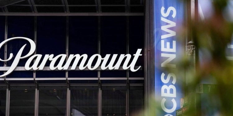 Paramount odkládá převzetí Warner Bros. kvůli soudu