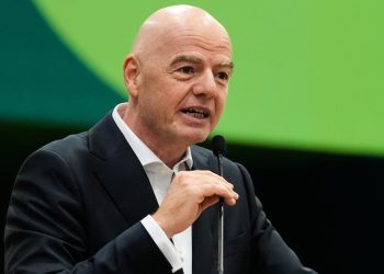 FIFA propustila provozního ředitele Kevina Lamoura