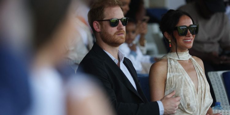 Harry a Meghan se podle médií vracejí do Británie