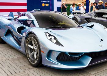 Manuální Hennessey Blackbird vyprodal všech 71 vozů